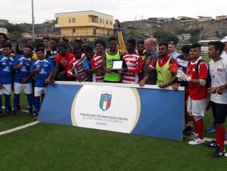 foto di gruppo del torneo refugee teams