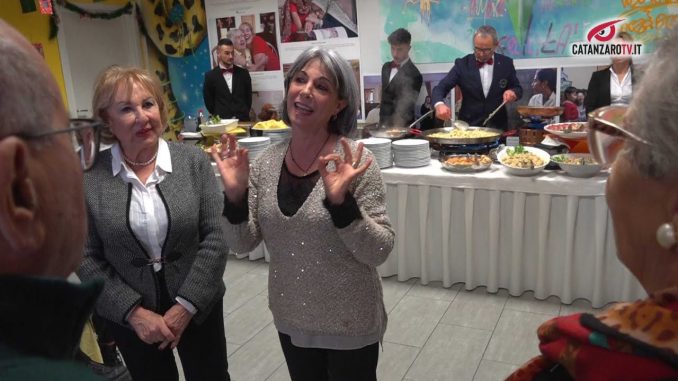 Auguri e pranzo solidale al centro demenza Ra.Gi – VIDEO